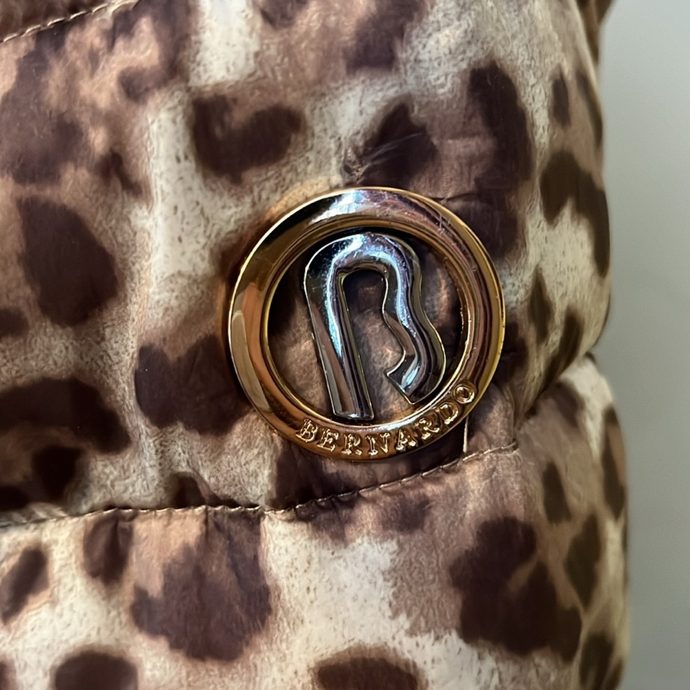Bernardo Packable Puffer Brown & Cream Leopard Print Jacket lightweight Size  M - Picture 7 of 16
